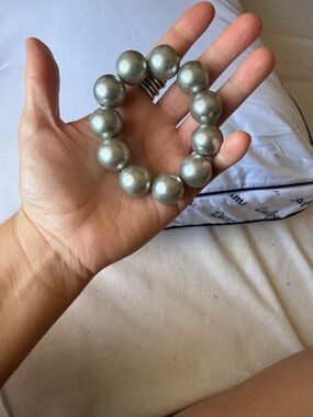 Gray Pearl-Style Stretch Bracelet - Unbranded